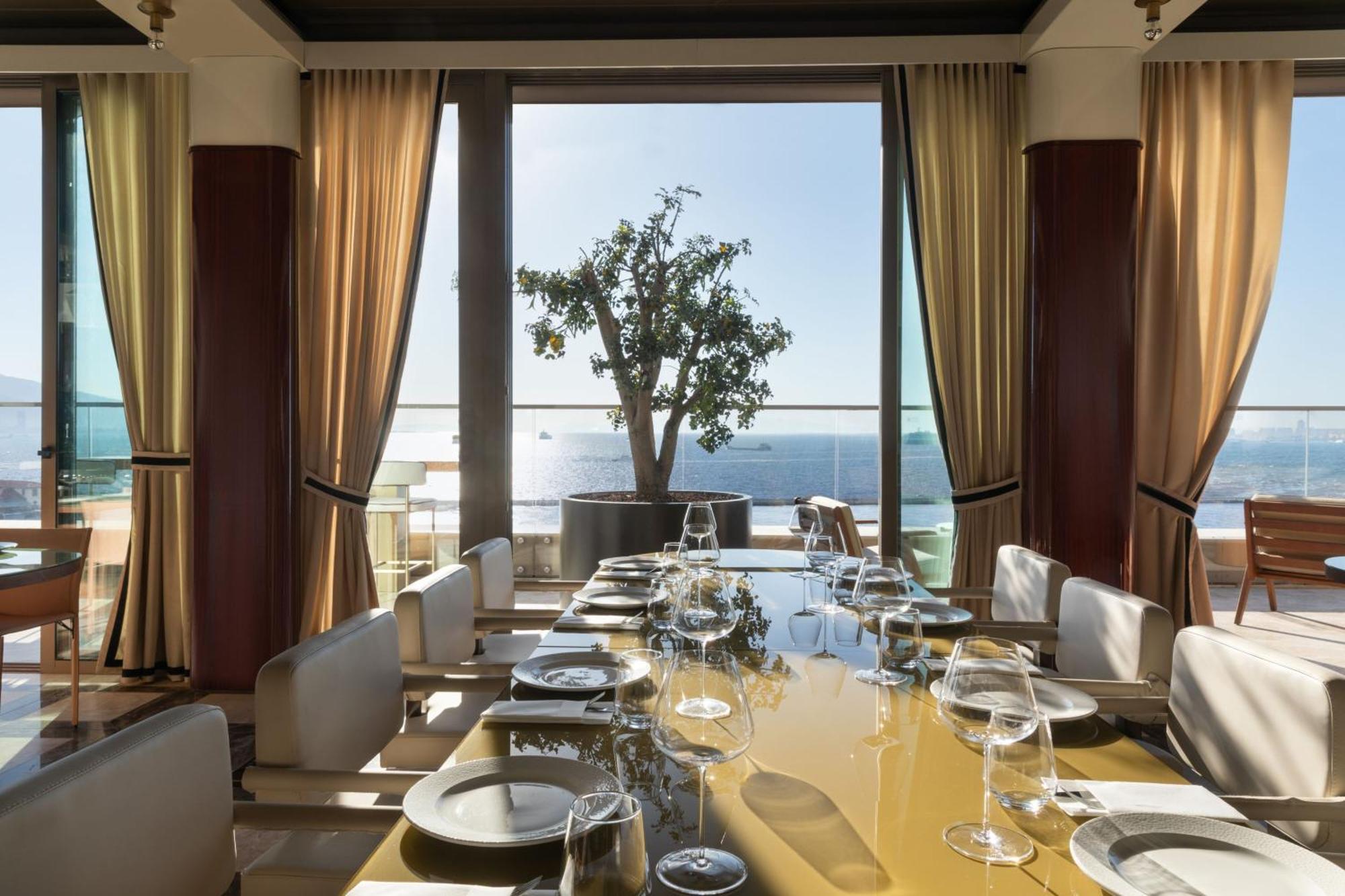 Izmir Marriott Hotel 외부 사진 The restaurant