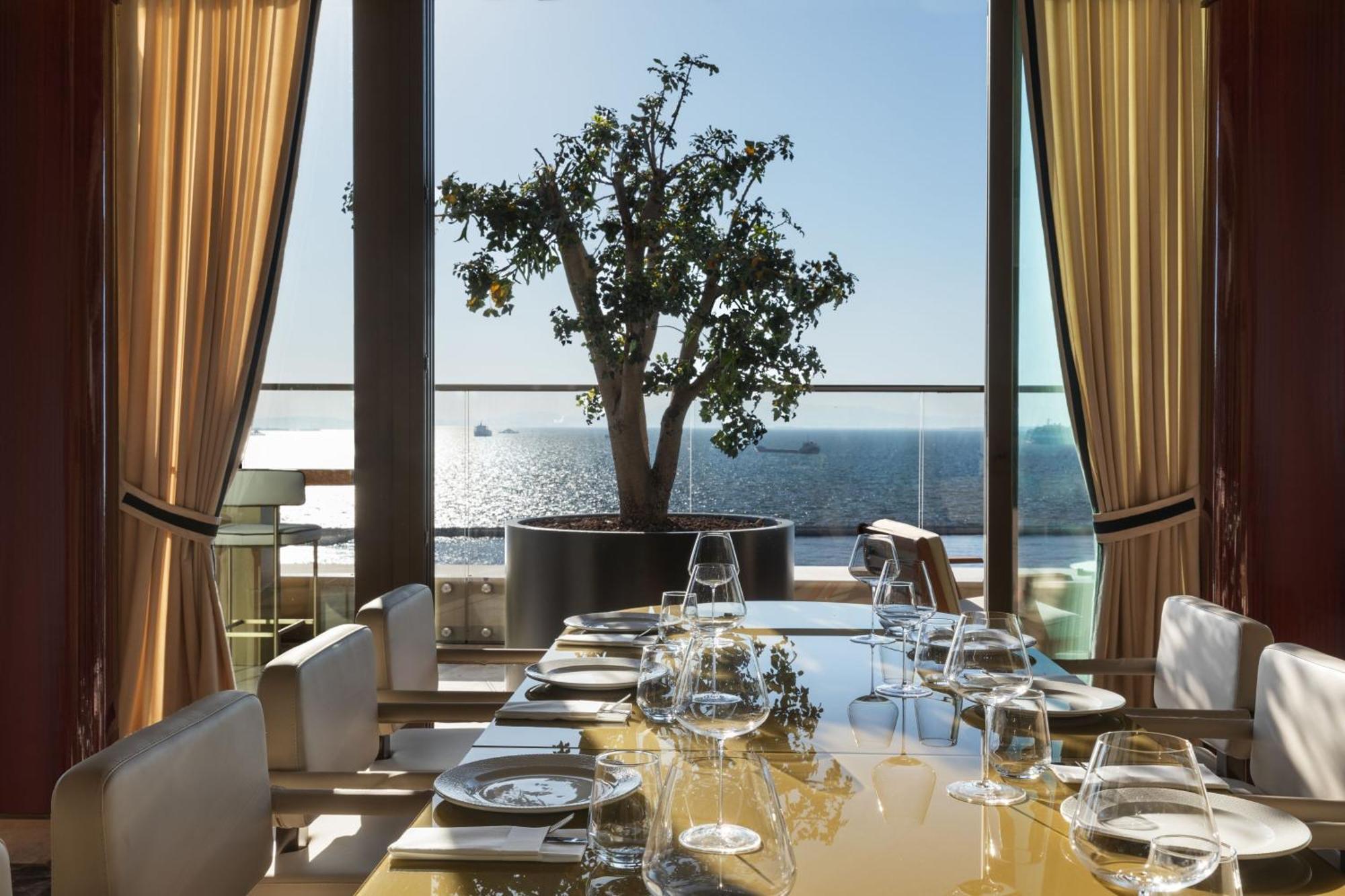 Izmir Marriott Hotel 외부 사진 The restaurant
