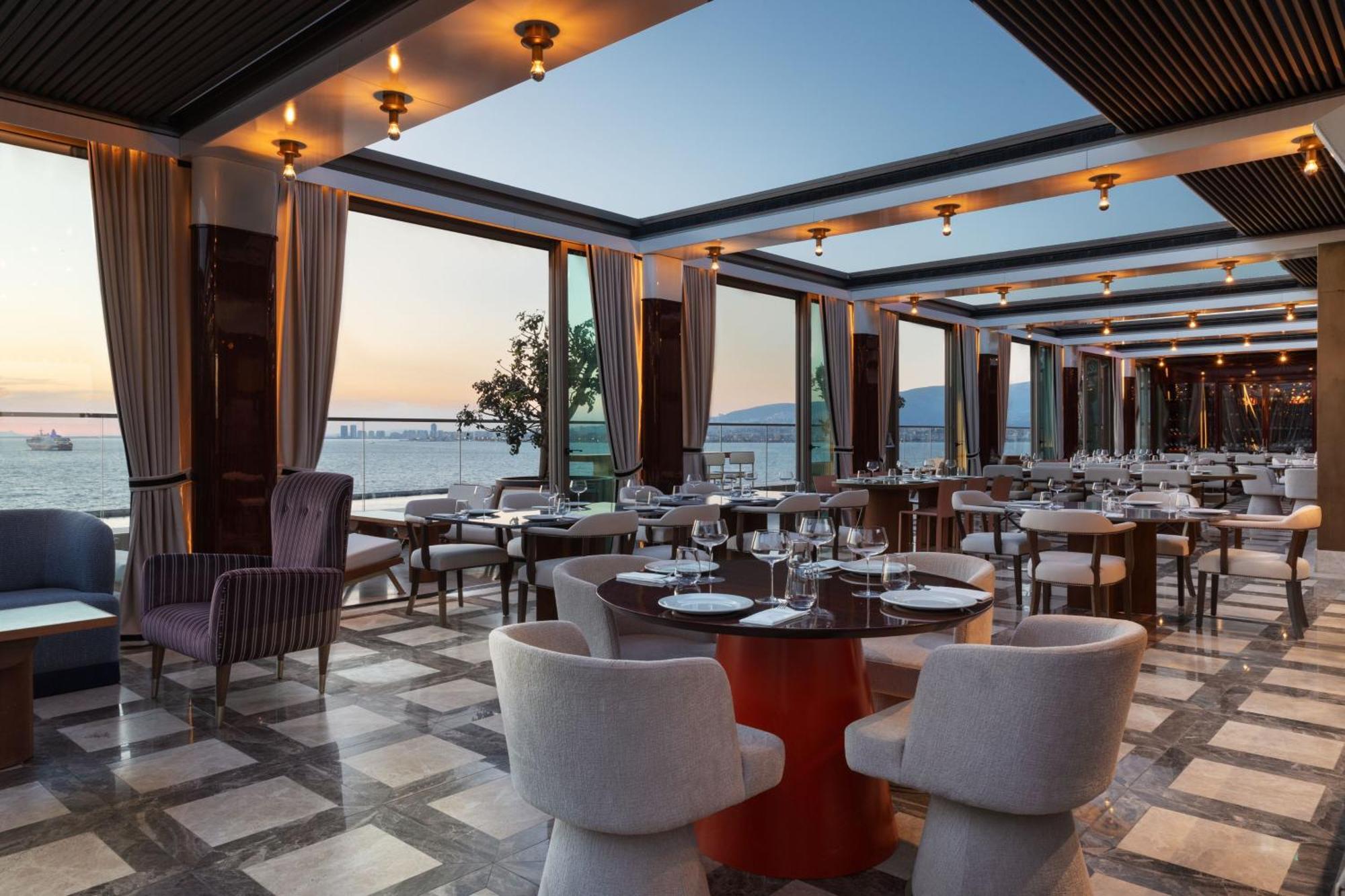 Izmir Marriott Hotel 외부 사진 The restaurant