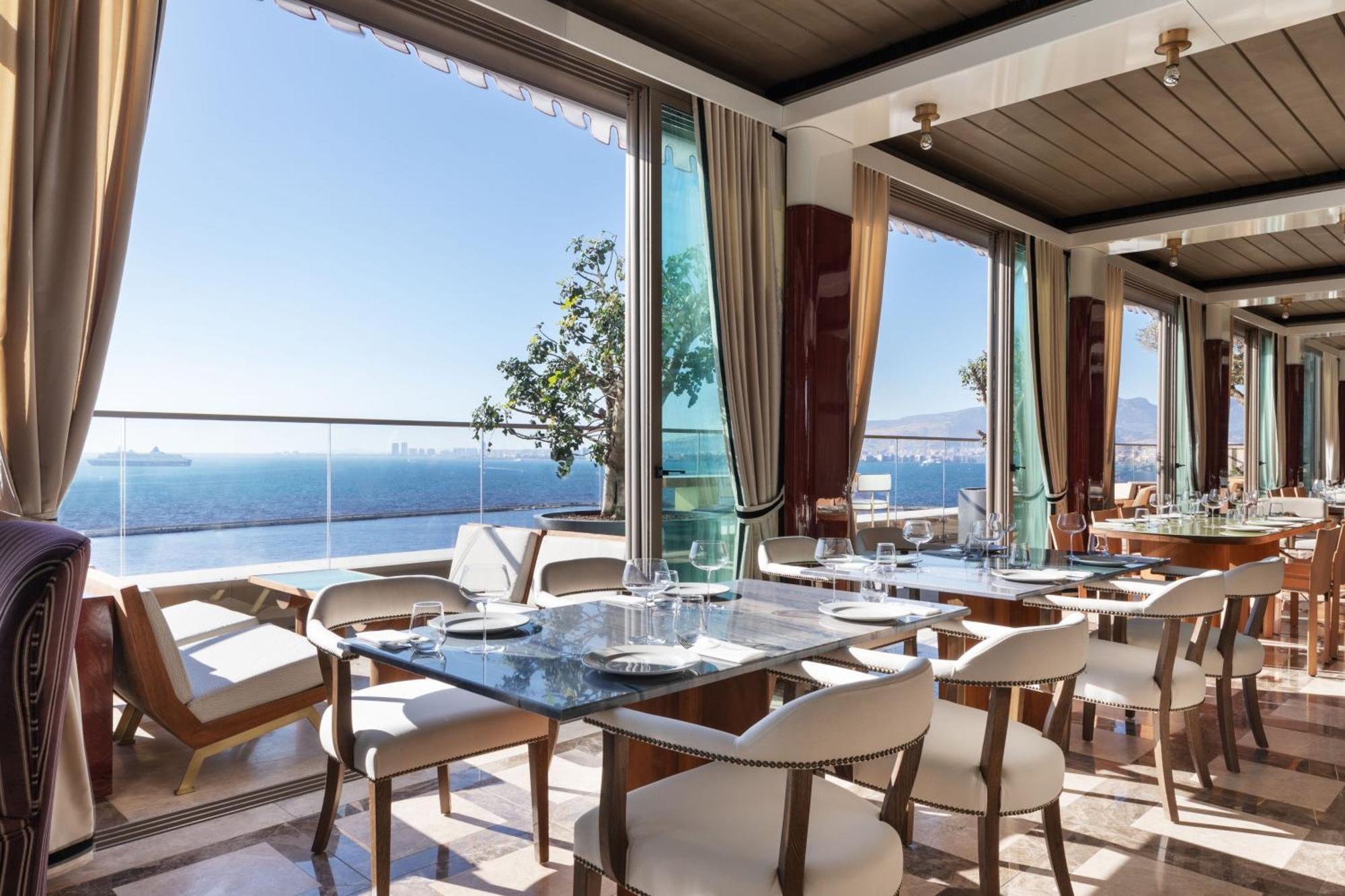 Izmir Marriott Hotel 외부 사진 The restaurant